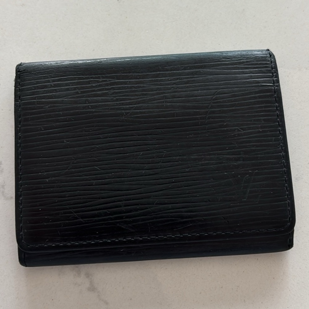 Authentic Louis Vuitton ÉPI Black Textured Leather Card Holder